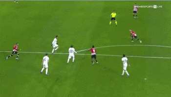 《魔兽大作战》登顶多国IOS免费榜 日收入超700万元！