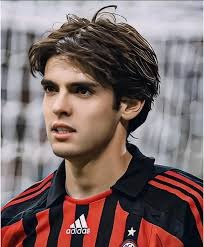 官方：因球场积雪结冰严重，圣保利vs莱比锡